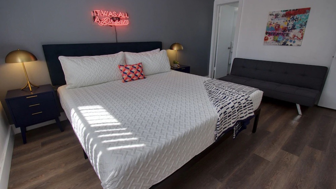Photo of Bedroom in Midtown