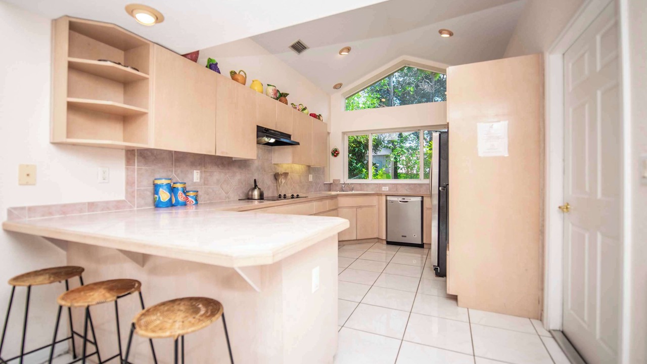 Photo of Kitchen in Groveland
