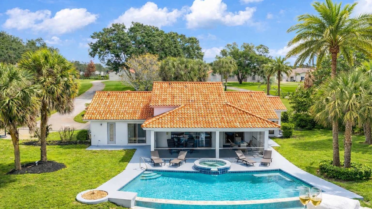 Photo of Outdoor in Groveland