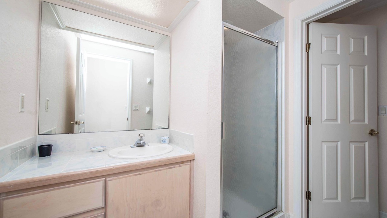 Photo of Bathroom in Groveland