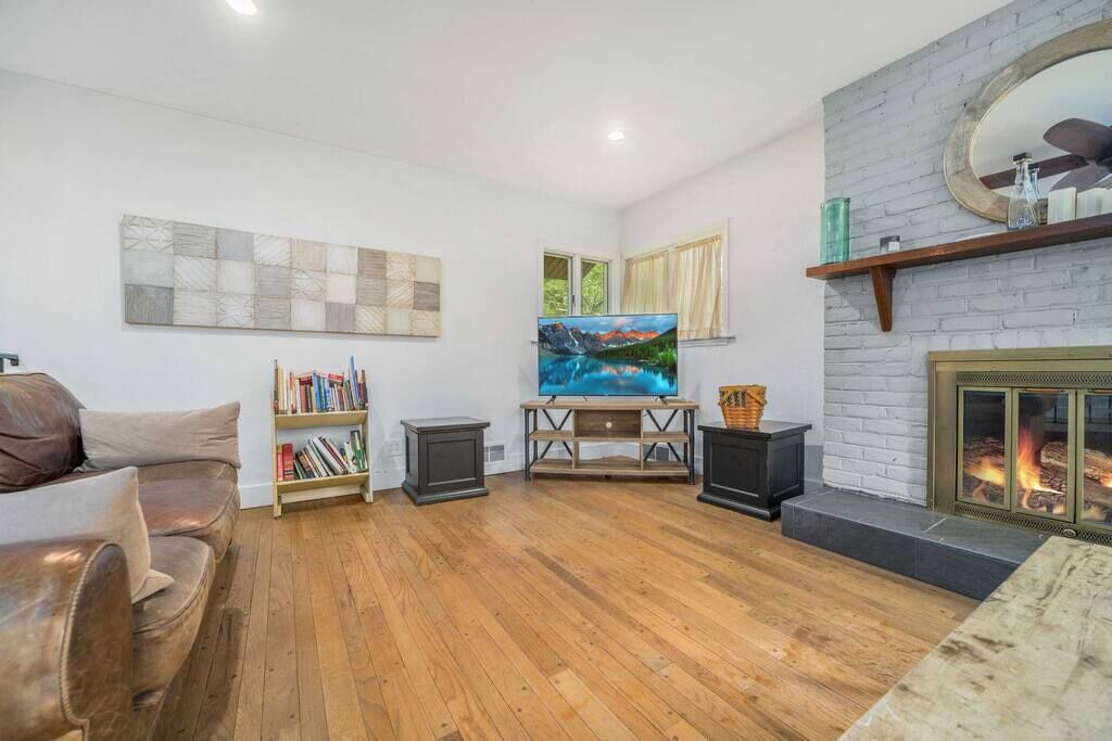 Photo of Others in Richmond