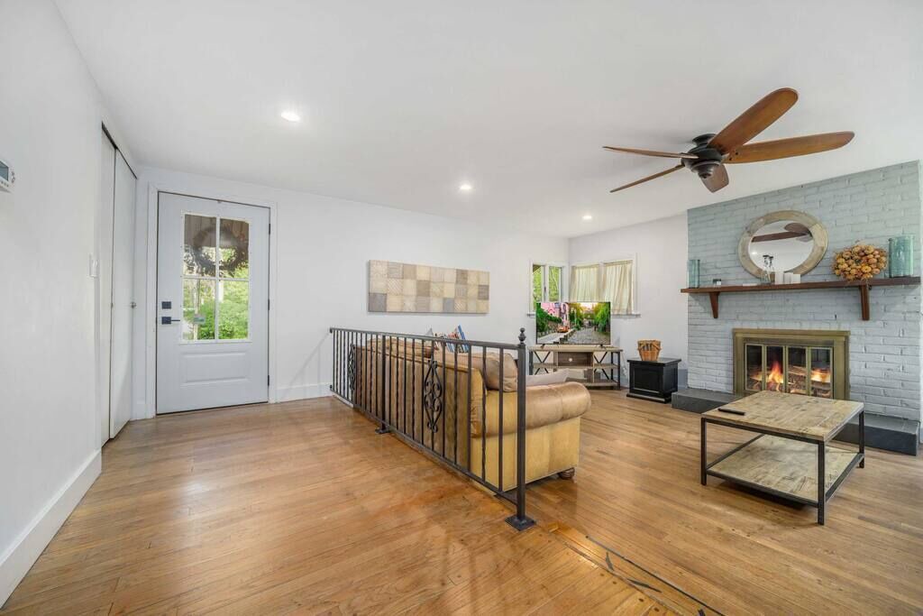 Photo of Others in Richmond