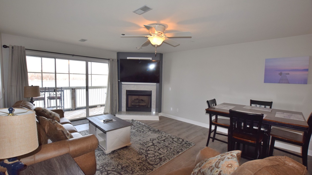 Photo of Livingroom in Osage Beach