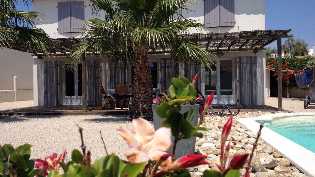 Photo of Patio Balcony in Saintes-Maries-de-la-Mer