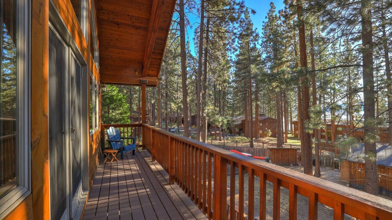 Photo of Patio Balcony in Zephyr Cove