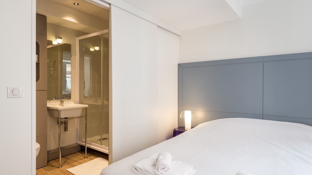 Photo of Bedroom in 1st Arrondissement