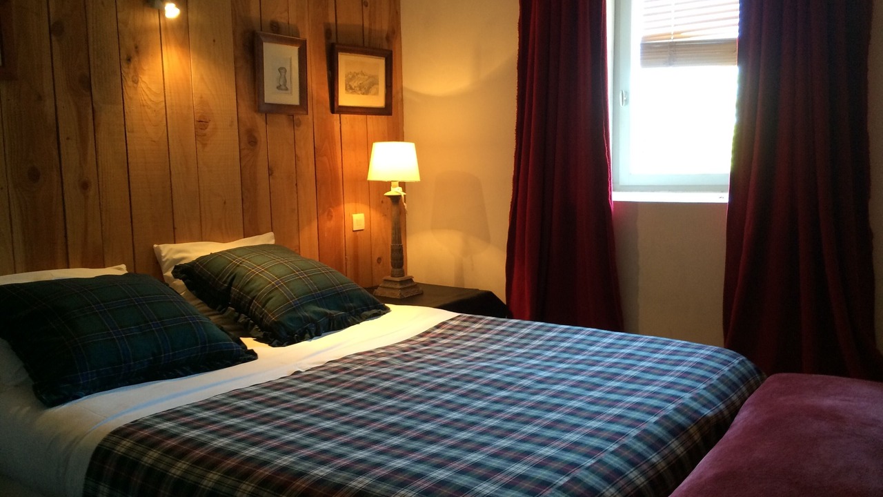 Photo of Bedroom in Laval-Roqueceziere