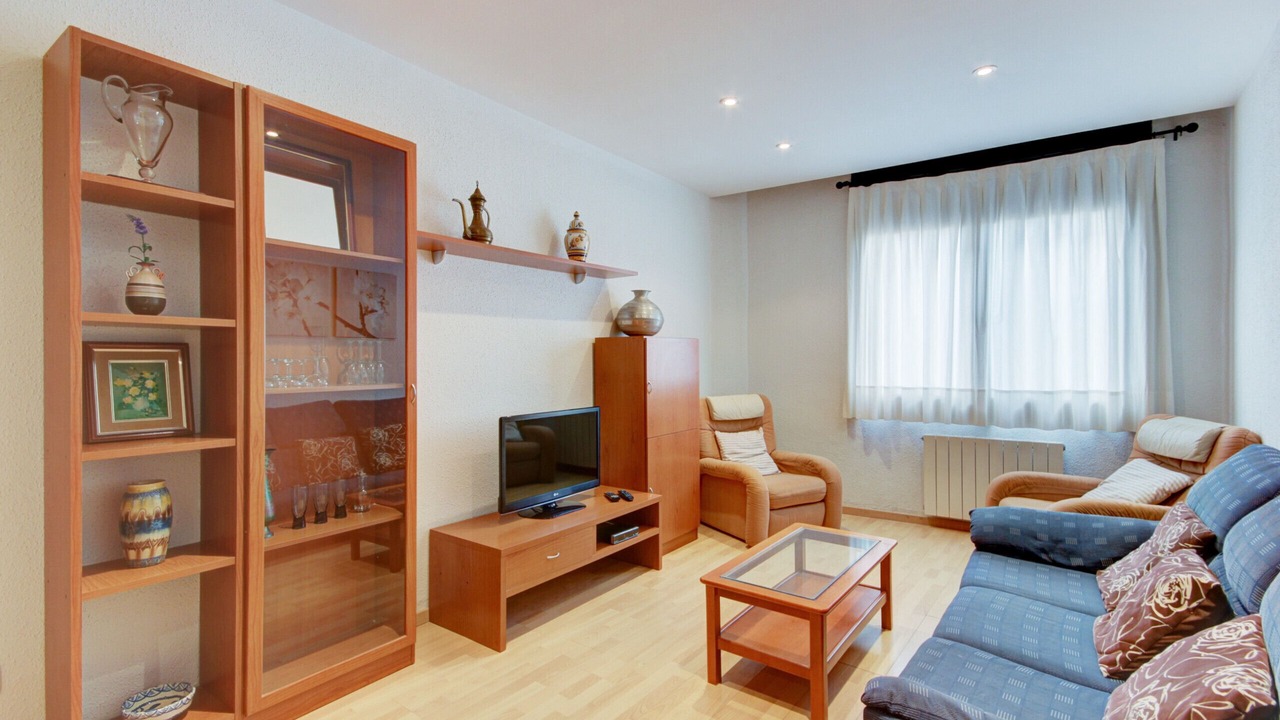 Photo of Livingroom in Roses Town Center