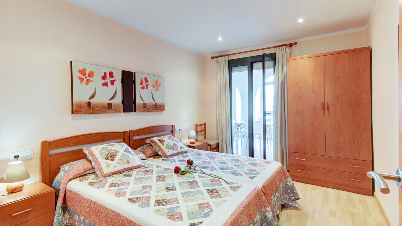 Photo of Bedroom in Roses Town Center