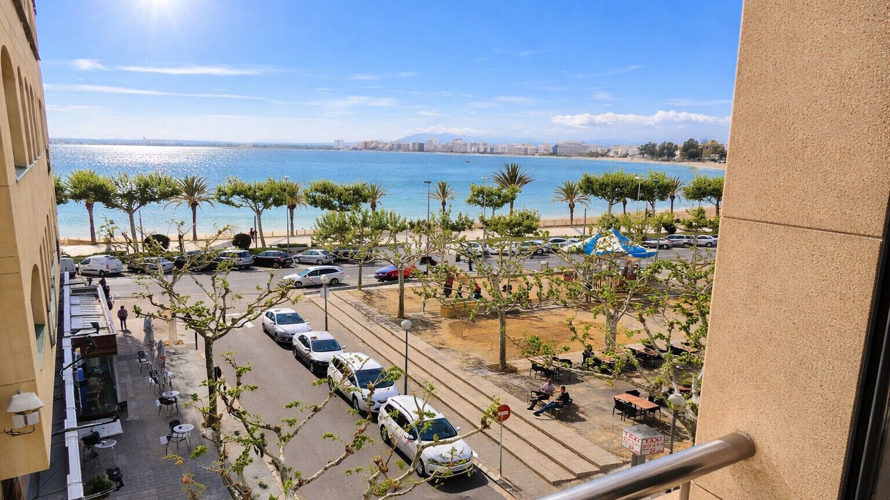 Photo of Outdoor in Roses Town Center