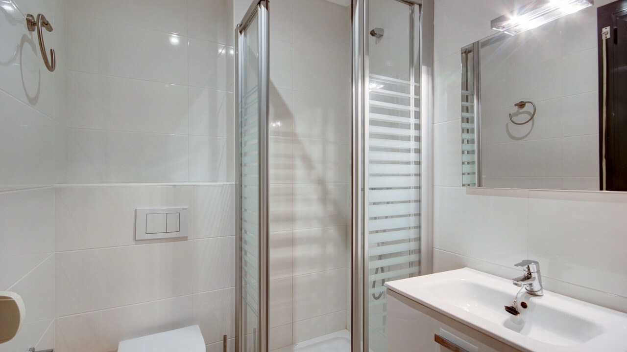 Photo of Bathroom in Roses Town Center