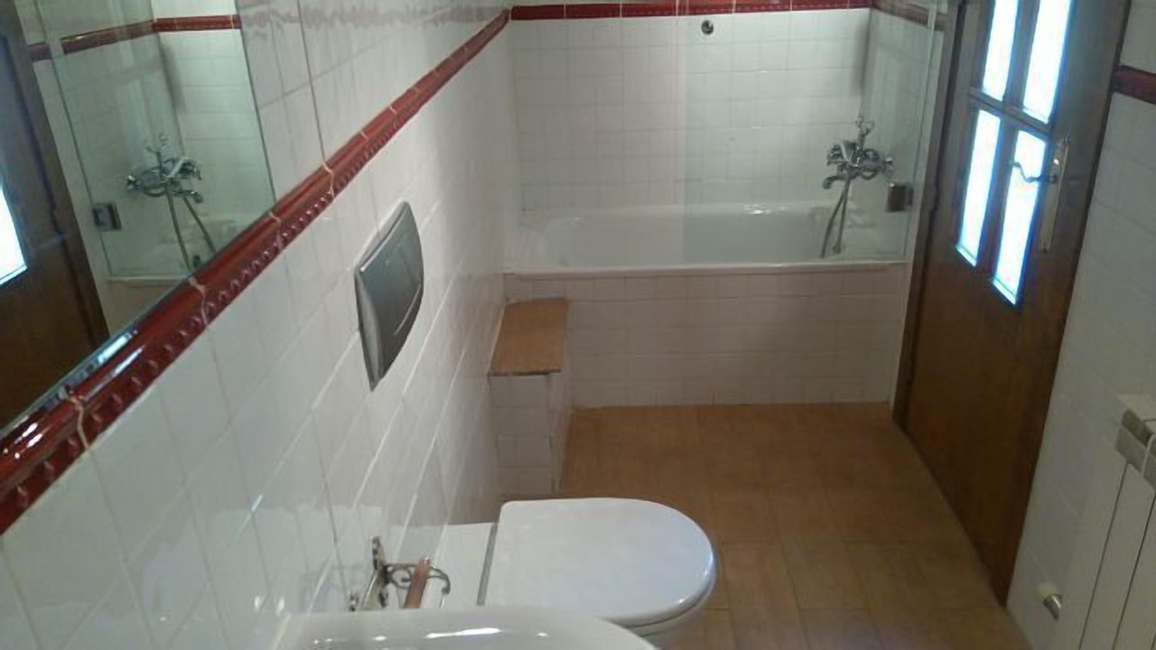 Photo of Bathroom in Erdo