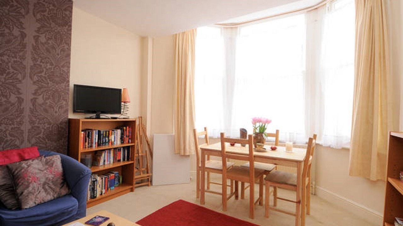 Photo of Livingroom in Frognal and Fitzjohns