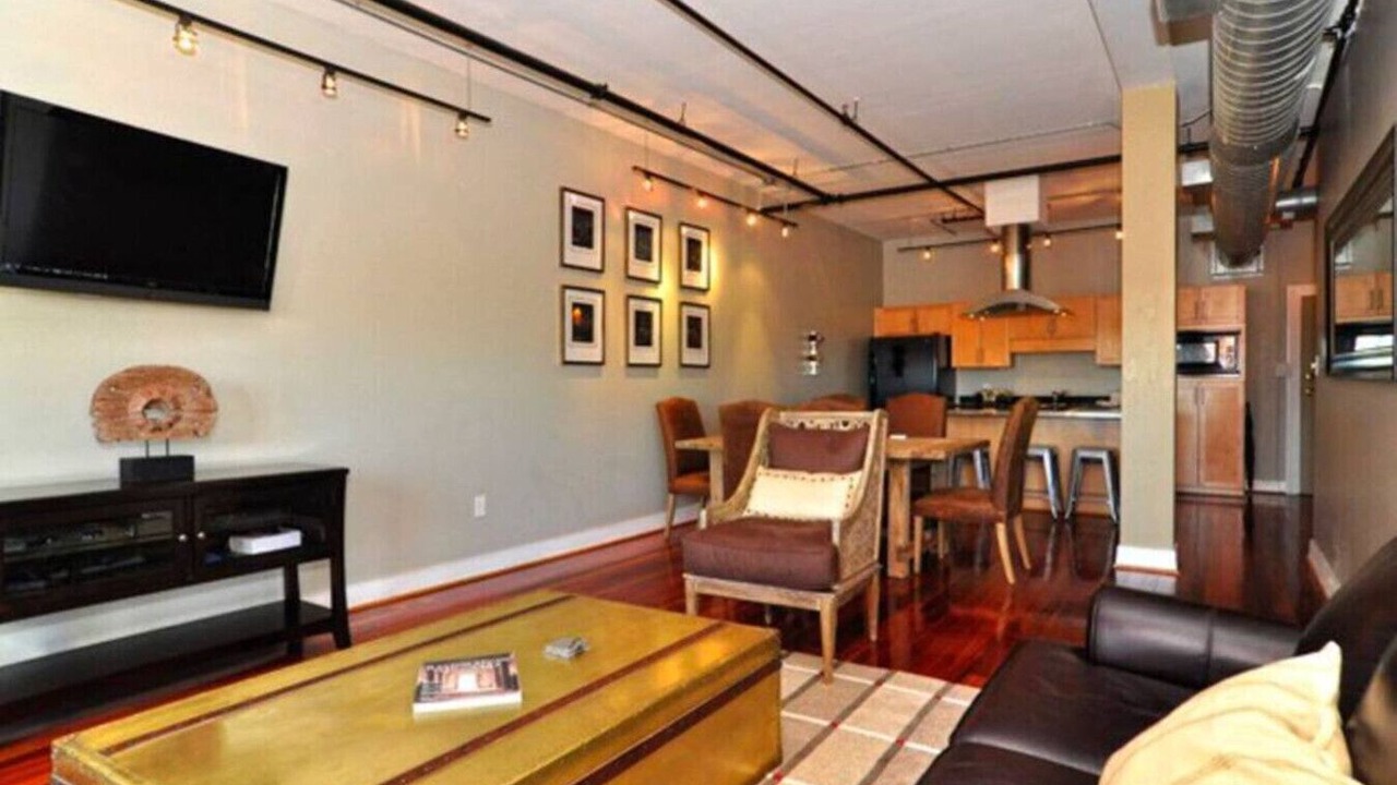 Photo of Livingroom in Downtown