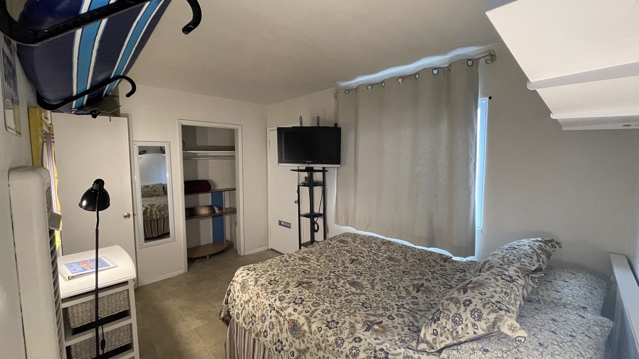 Photo of Bedroom in South Mission Beach