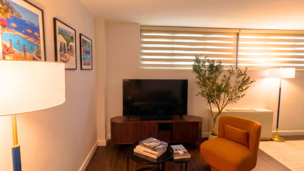 Photo of Livingroom in George Washington University
