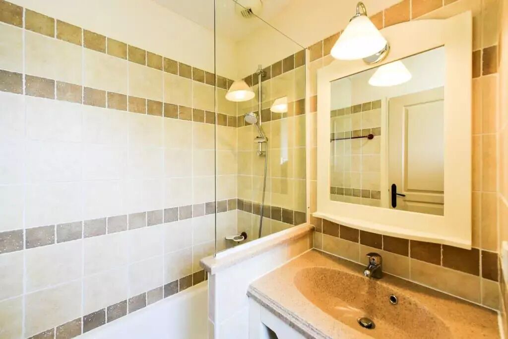Photo of Bathroom in Rouret