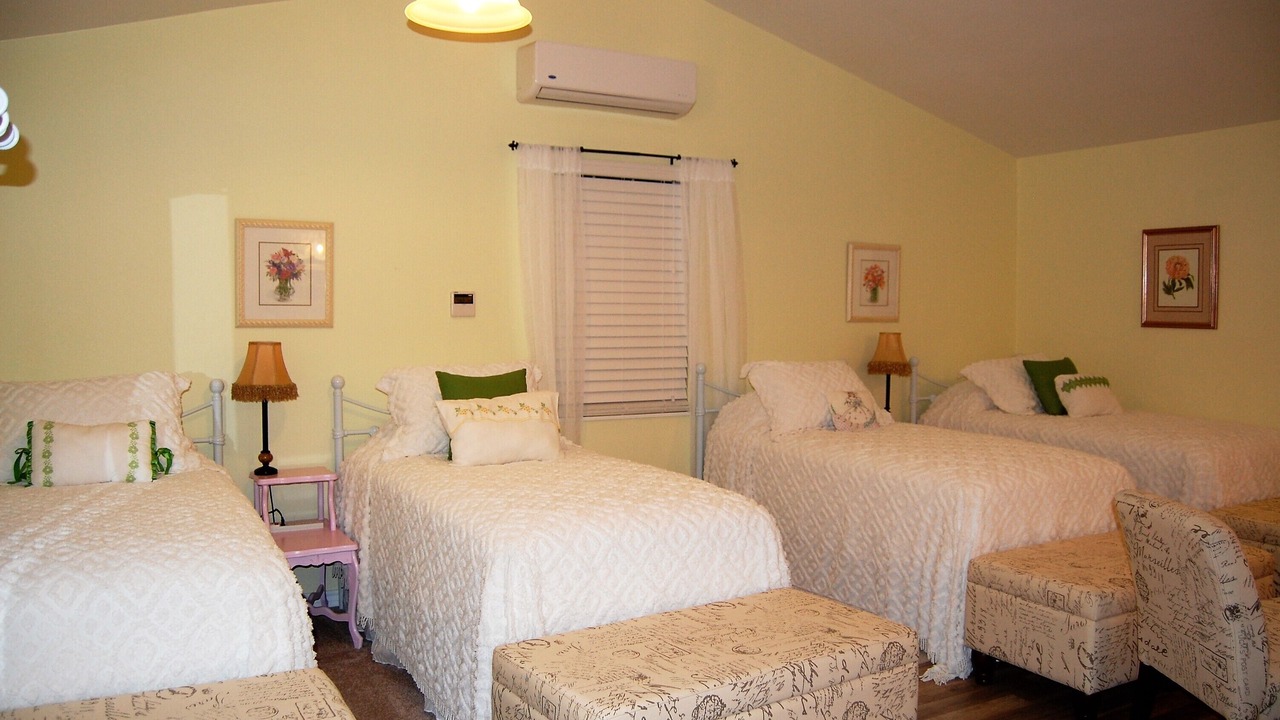 Photo of Bedroom in Grand Saline