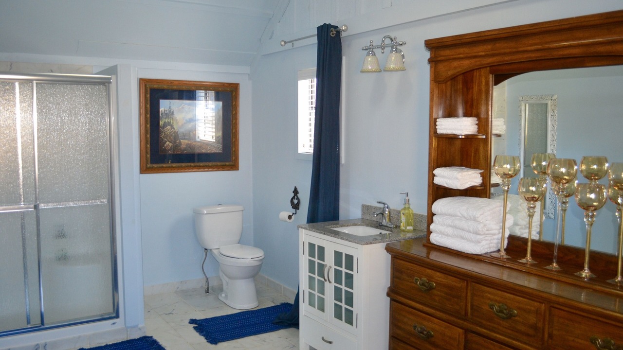 Photo of Bathroom in Kennard