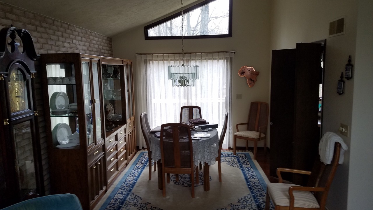 Photo of Livingroom in Elizabethtown