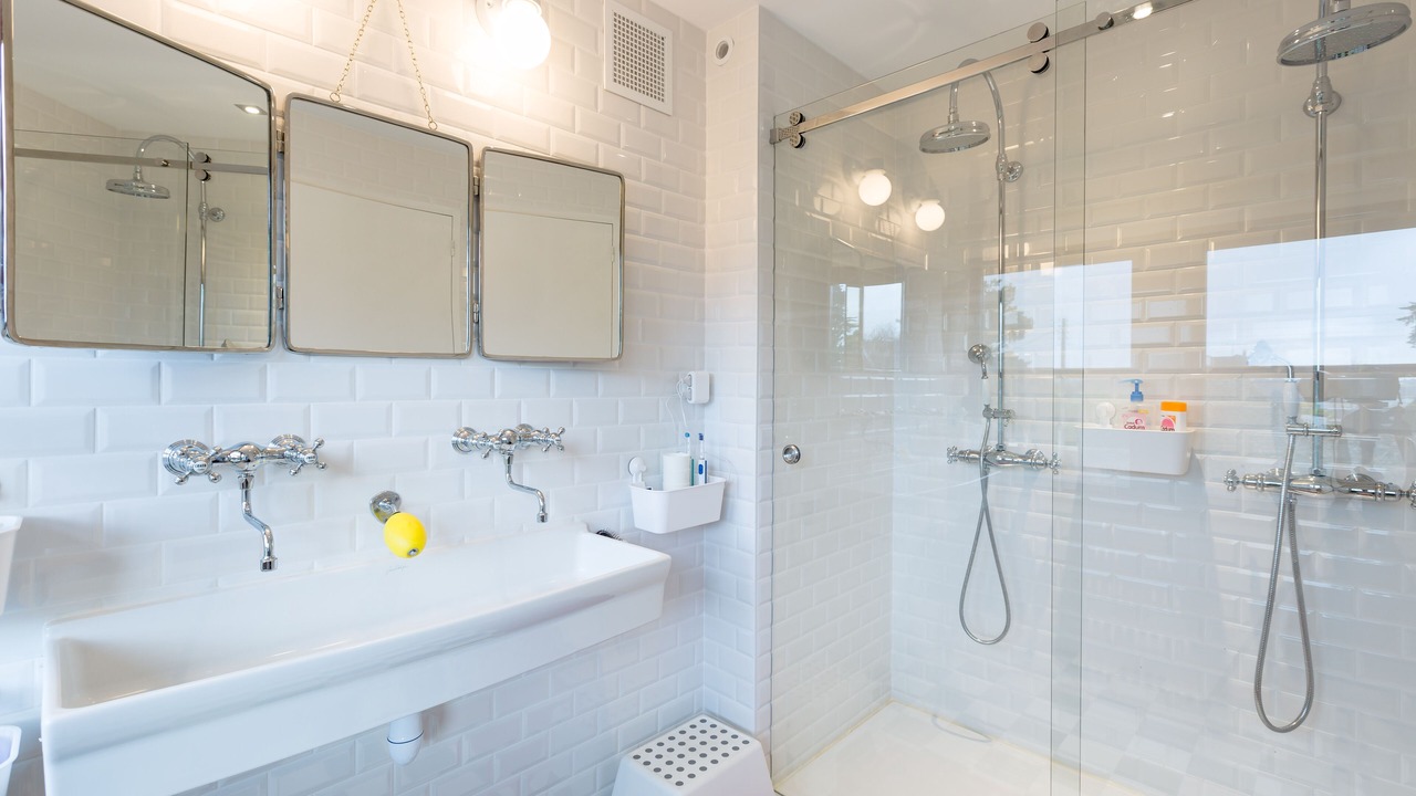Photo of Bathroom in Rotheneuf