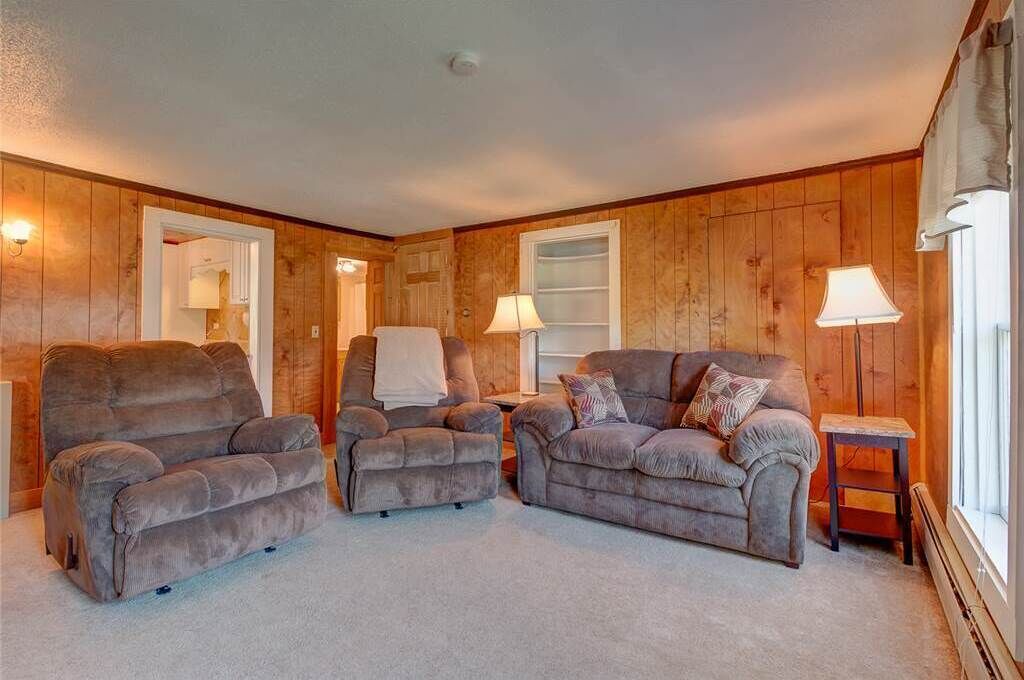 Photo of Livingroom in South Londonderry