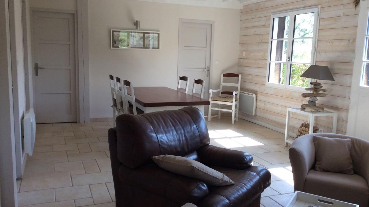Photo of Livingroom in Saint-Martin-aux-Buneaux