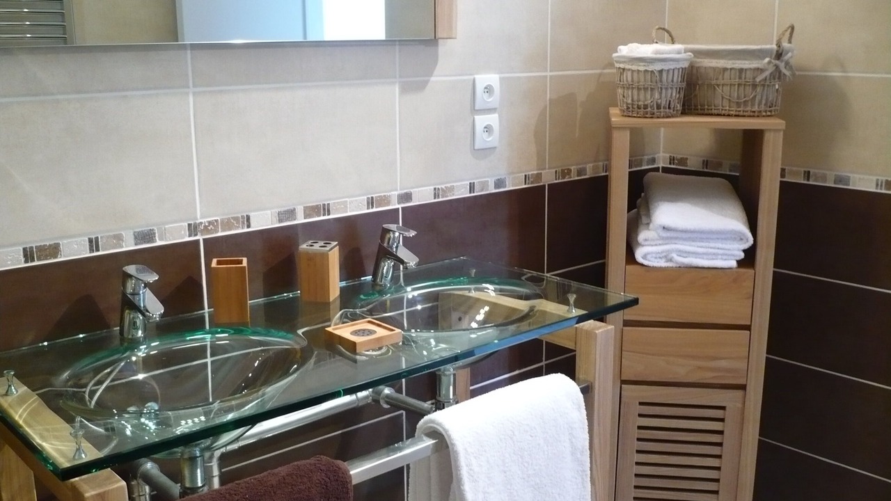Photo of Bathroom in Saint-Martin-aux-Buneaux