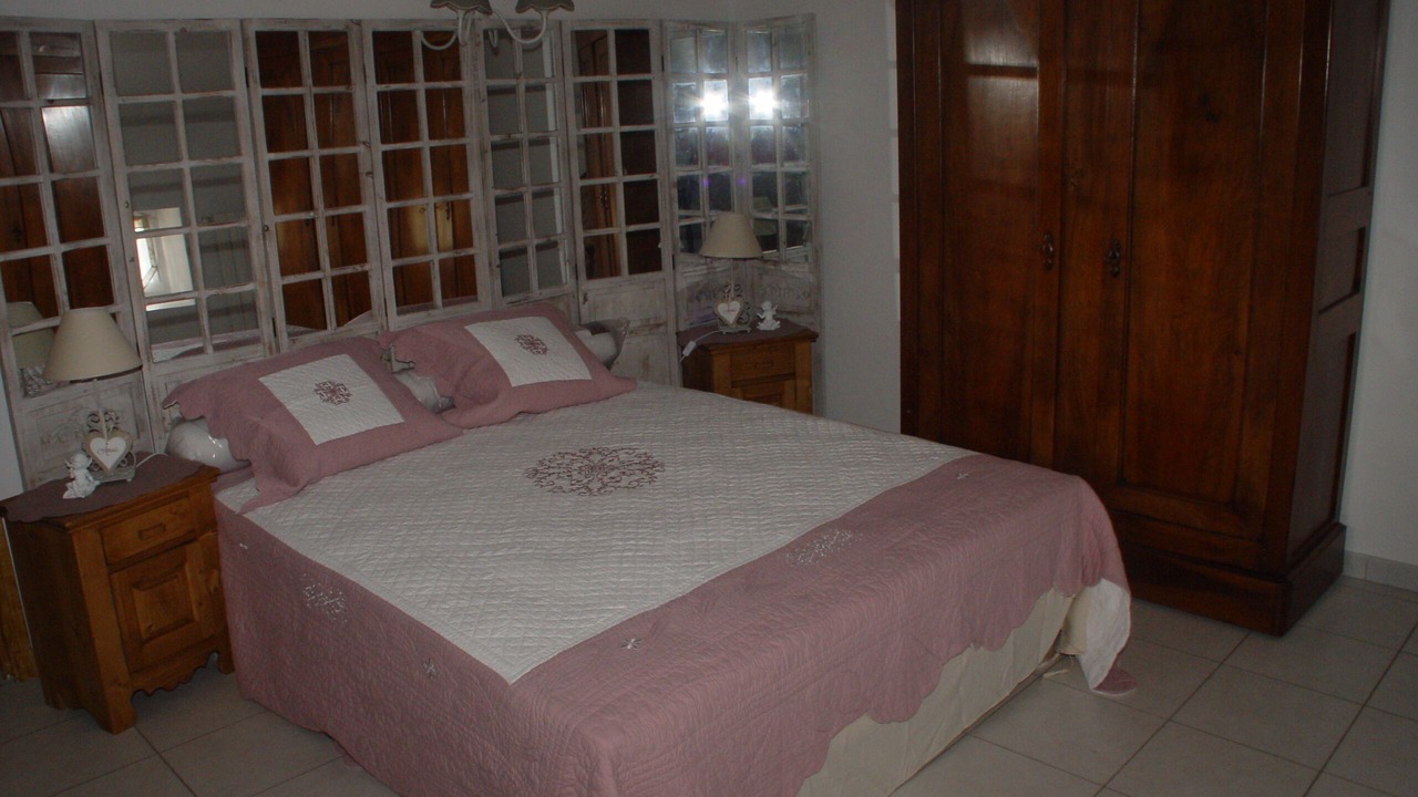 Photo of Bedroom in Saint-Laurent-de-Carnols