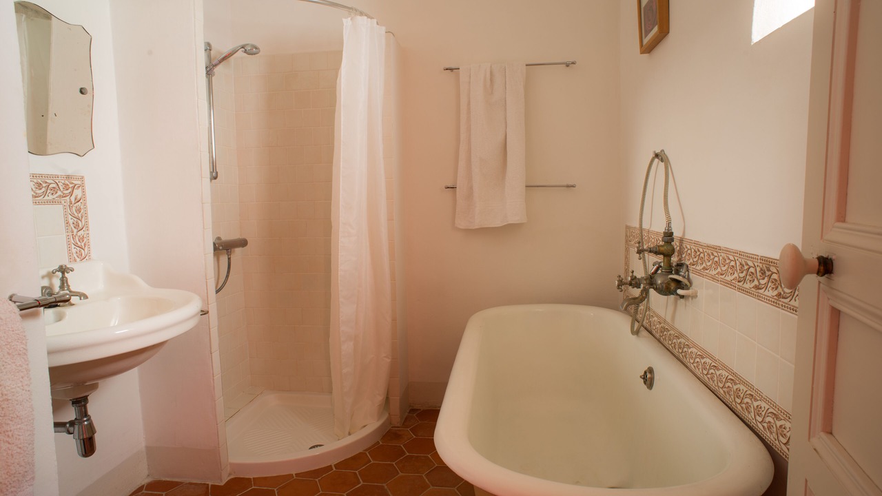 Photo of Bathroom in Roquebrun