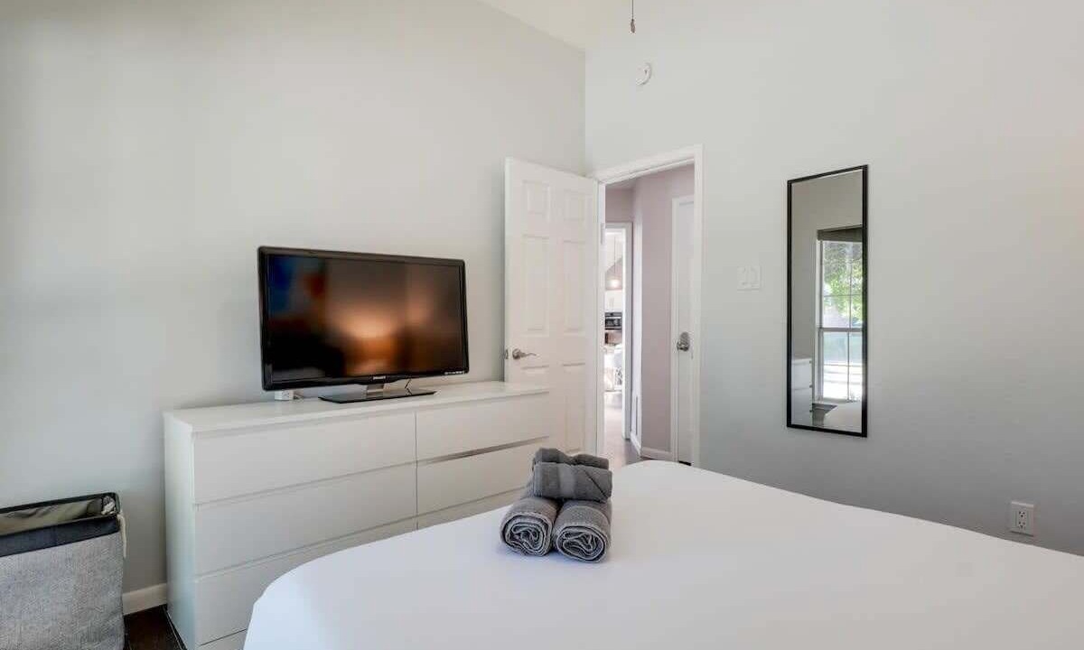 Photo of Bedroom in Far North Dallas