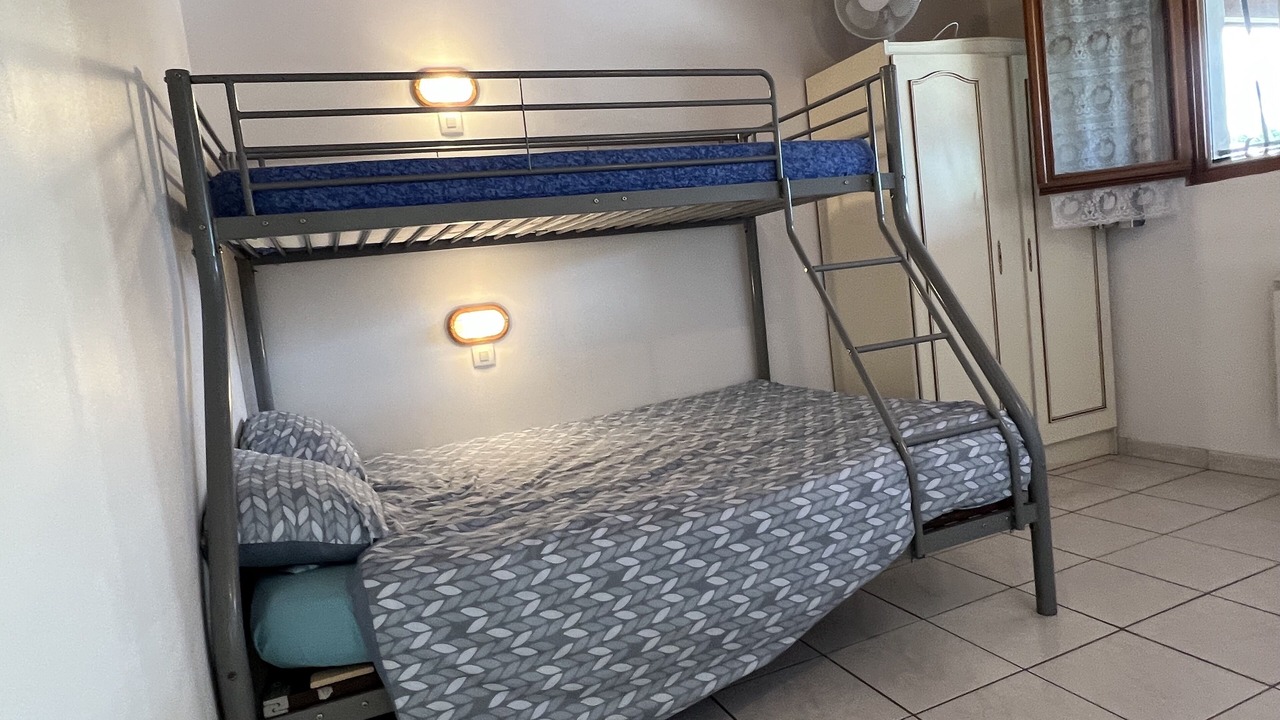 Photo of Bedroom in Lesparre-Medoc