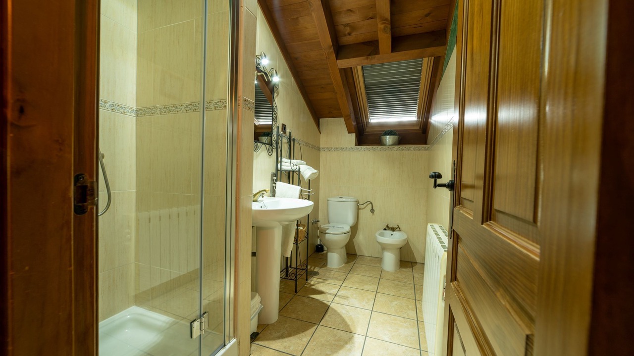 Photo of Bathroom in Navaluenga