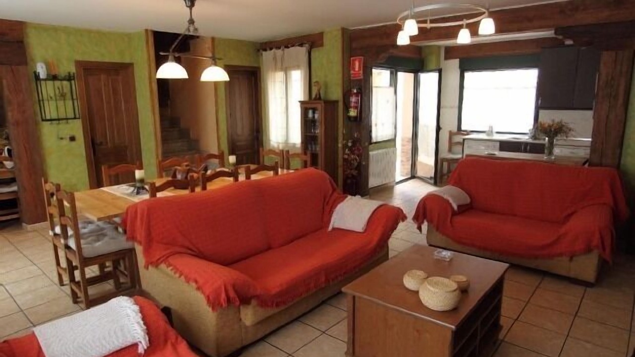 Photo of Livingroom in Navaluenga