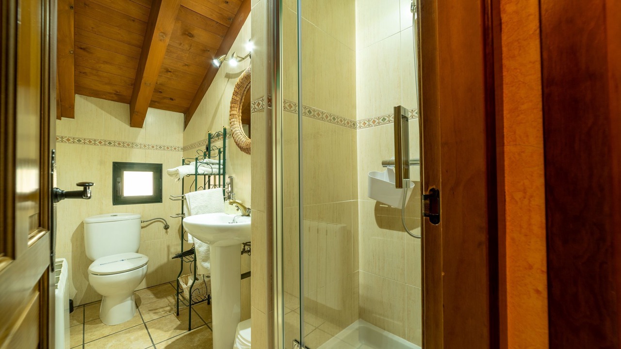 Photo of Bathroom in Navaluenga