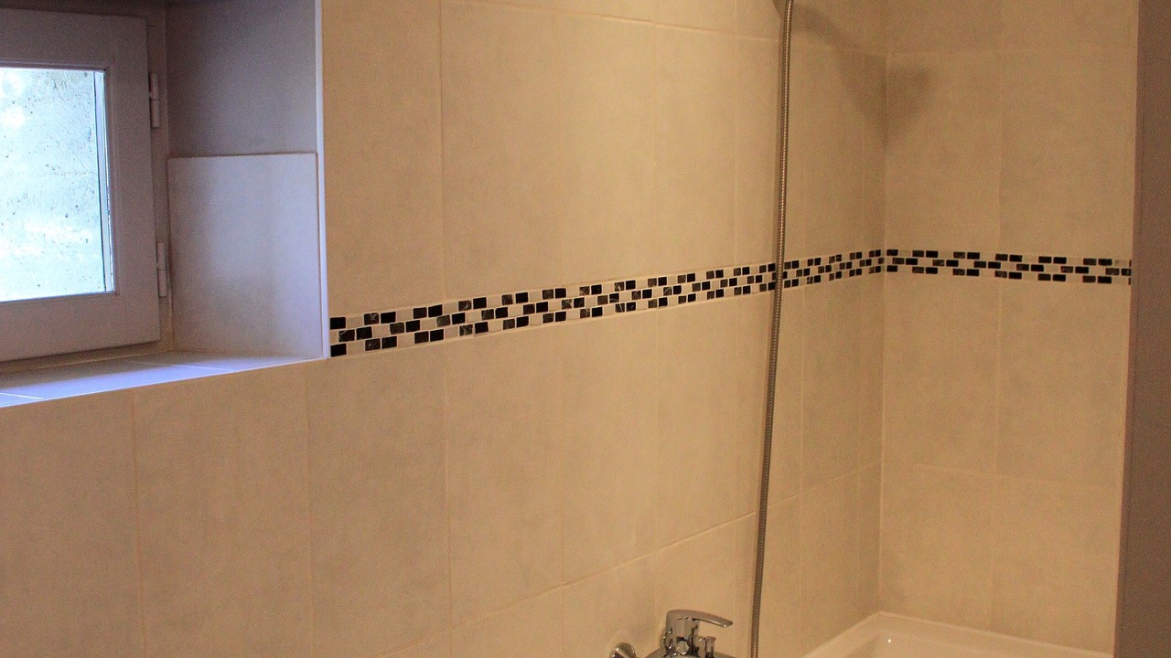 Photo of Bathroom in Saint-Coulomb