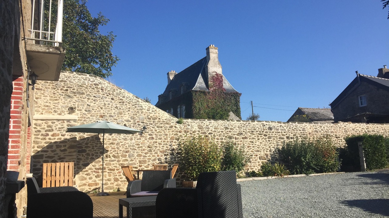 Photo of Patio Balcony in Saint-Coulomb