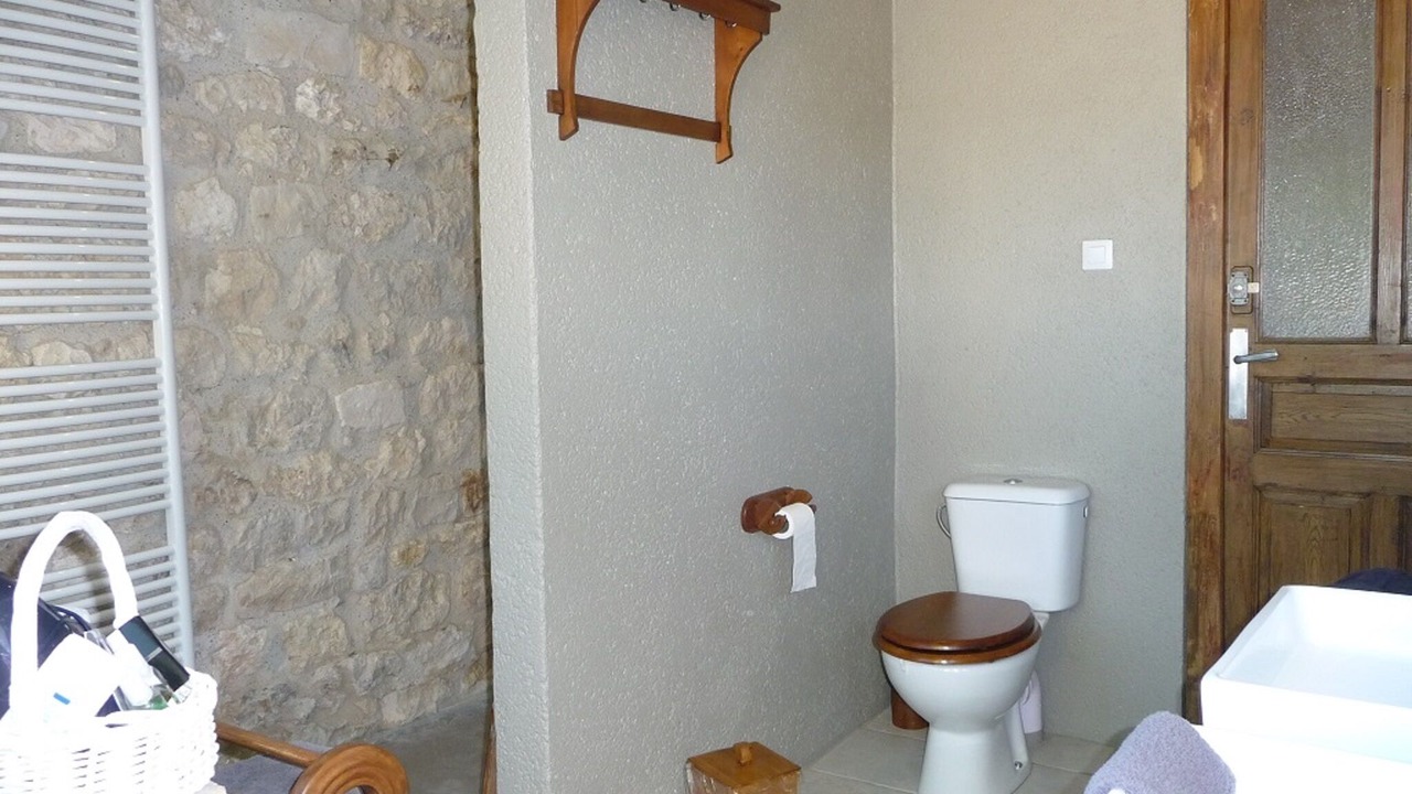 Photo of Bathroom in Andillac