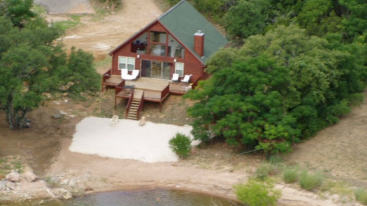 Photo of Outdoor in Buchanan Dam