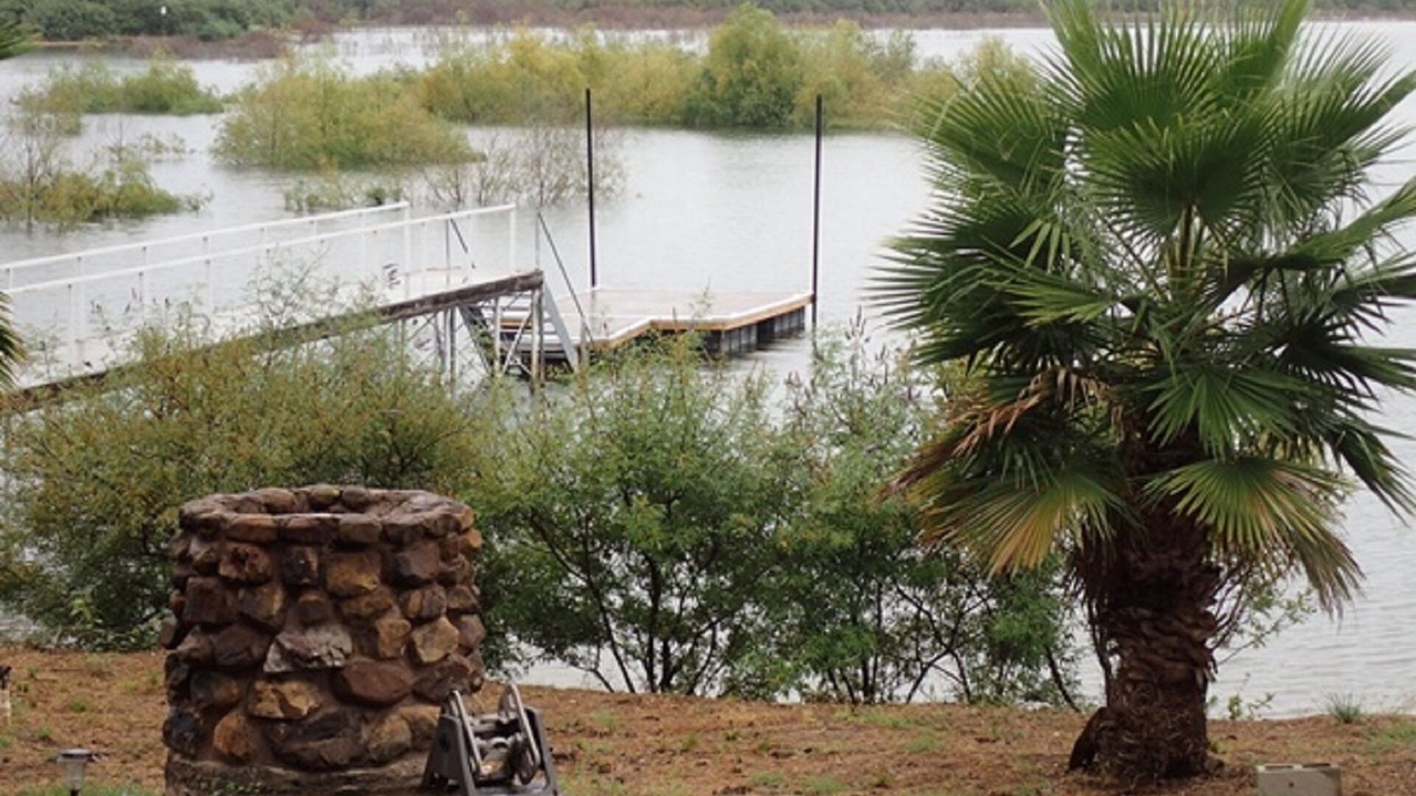 Photo of Outdoor in Buchanan Dam