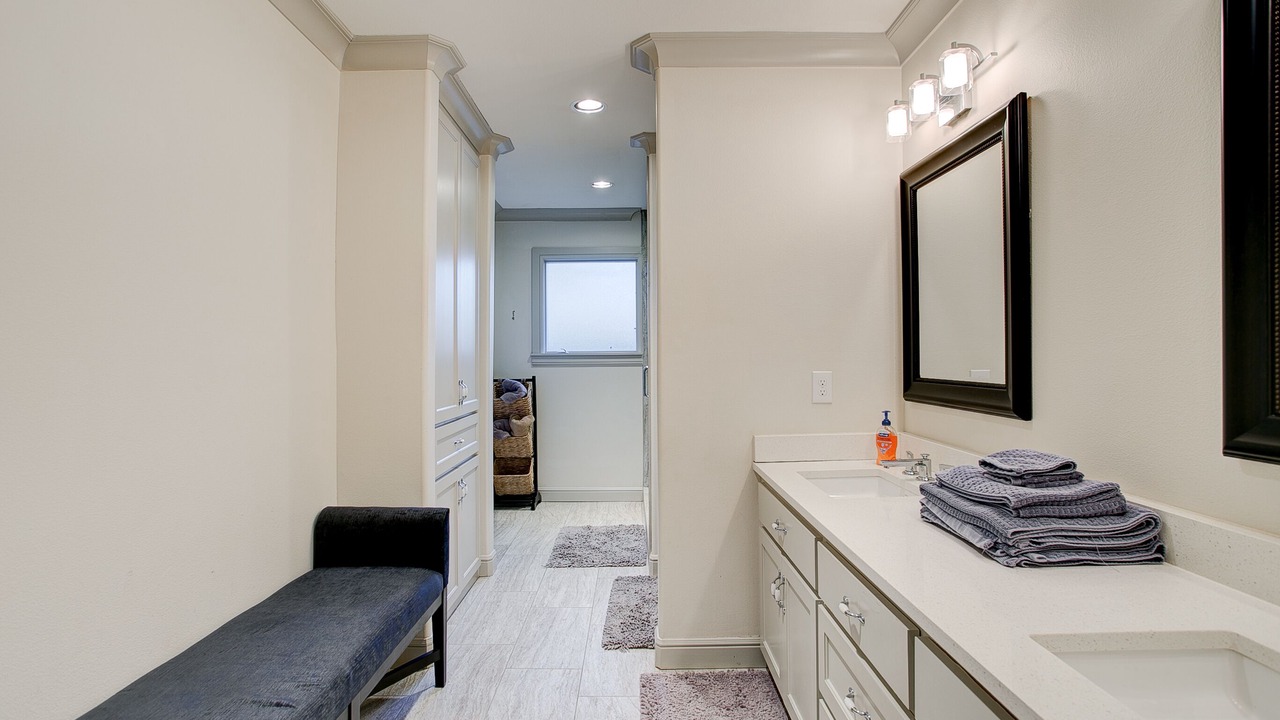 Photo of Bathroom in Lakewood
