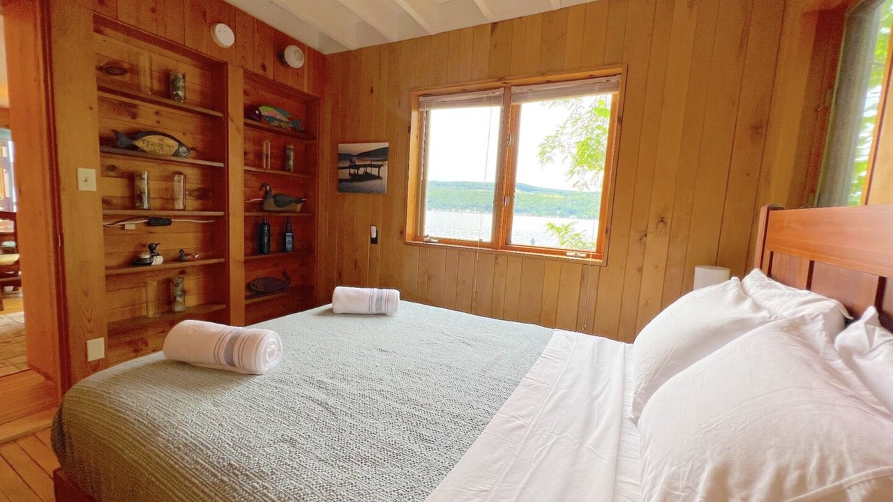 Photo of Bedroom in Hammondsport