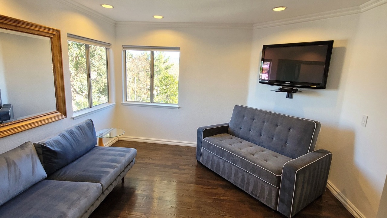 Photo of Livingroom in Stevenson Ranch