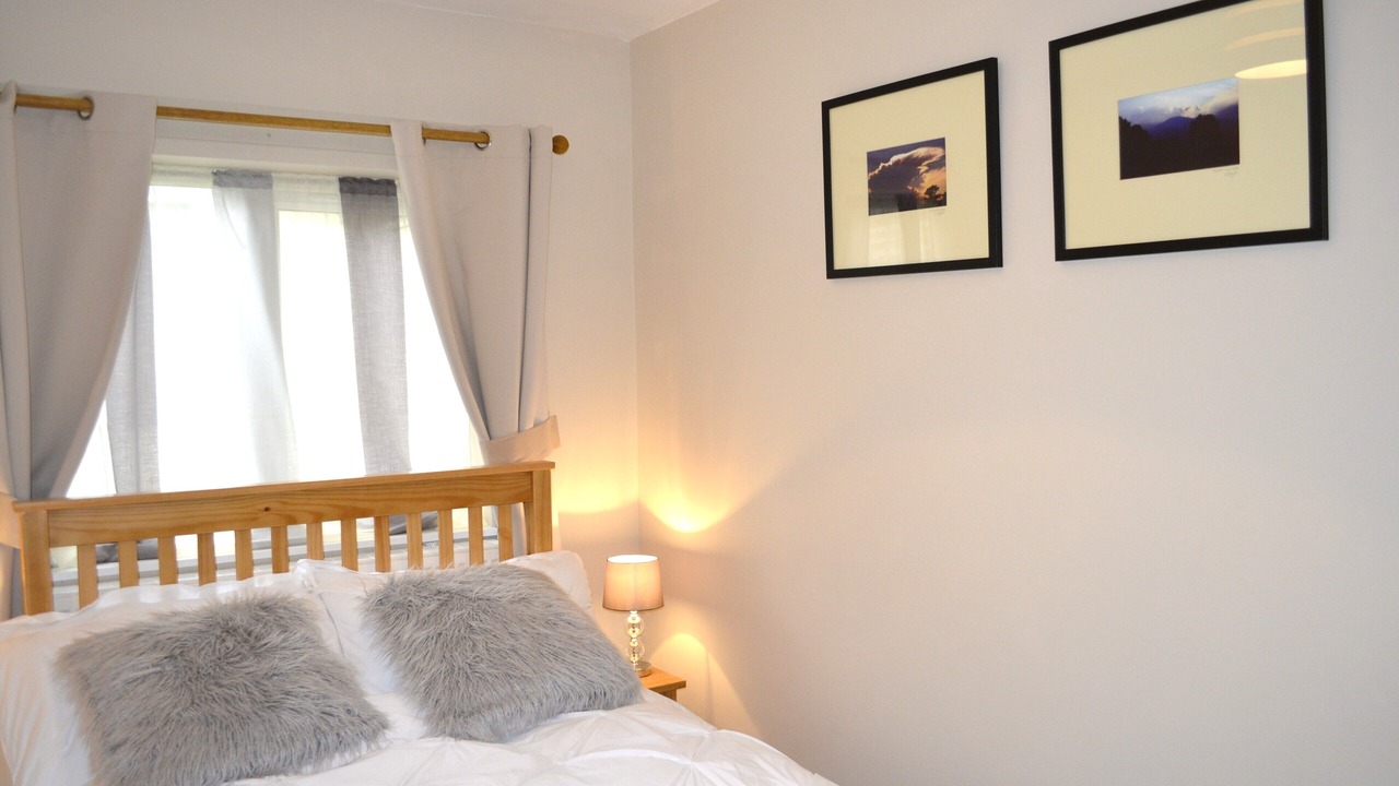 Photo of Bedroom in Girton