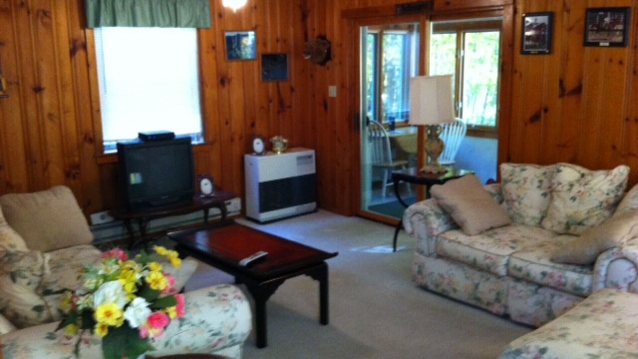 Photo of Livingroom in Huletts Landing