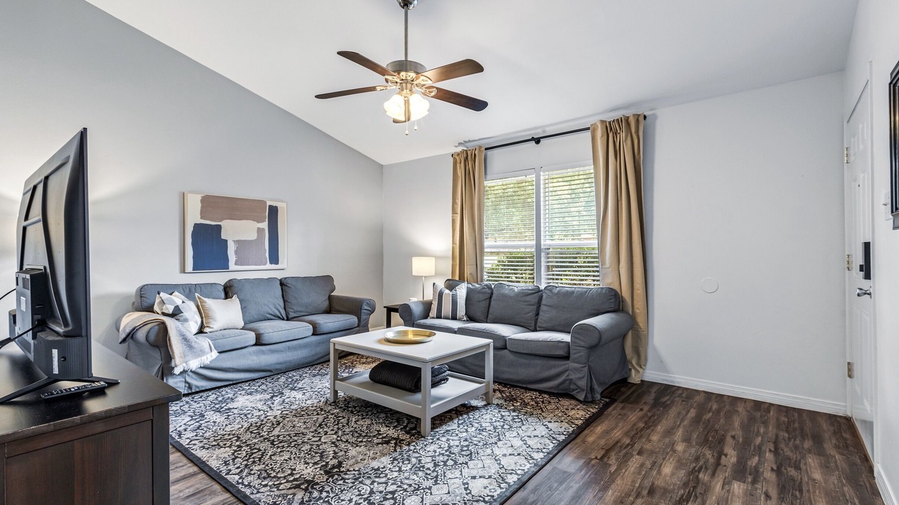 Photo of Livingroom in Waters Park