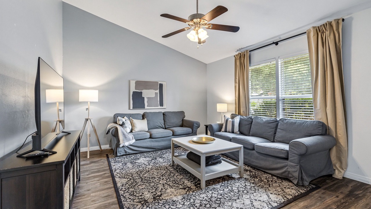 Photo of Livingroom in Waters Park