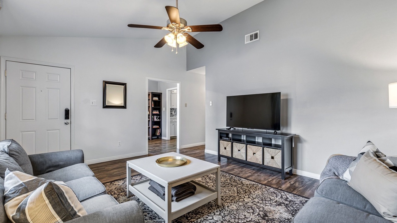 Photo of Livingroom in Waters Park