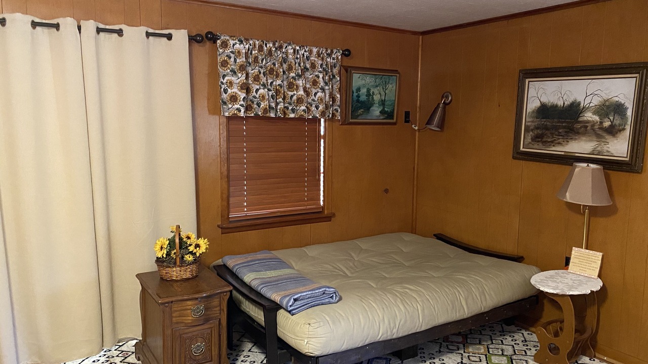 Photo of Bedroom in Leakey