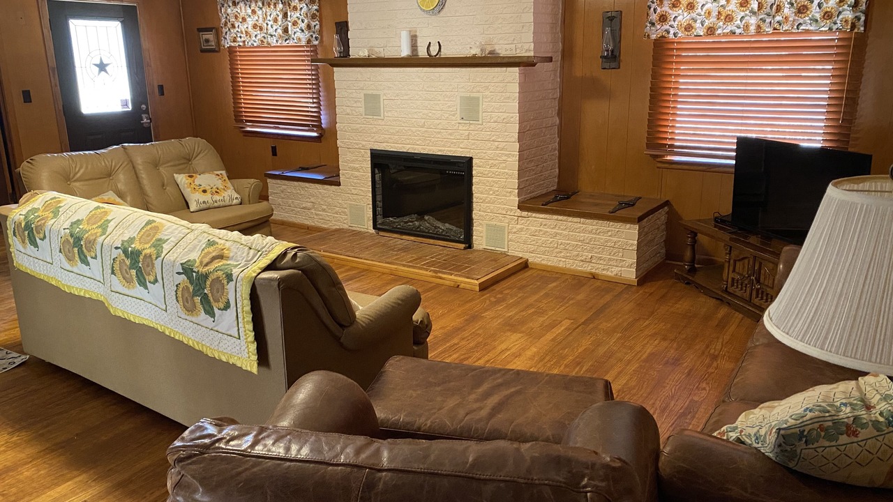 Photo of Livingroom in Leakey
